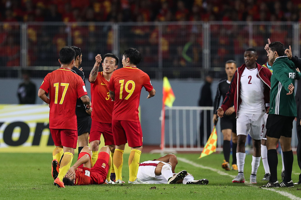 关于爆冷！足球强队意外出局震惊全场的信息