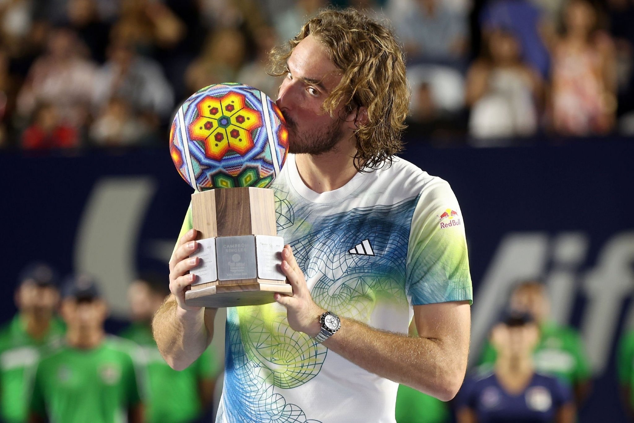 拉沃尔杯逆转澳网，西西帕斯点燃赛场