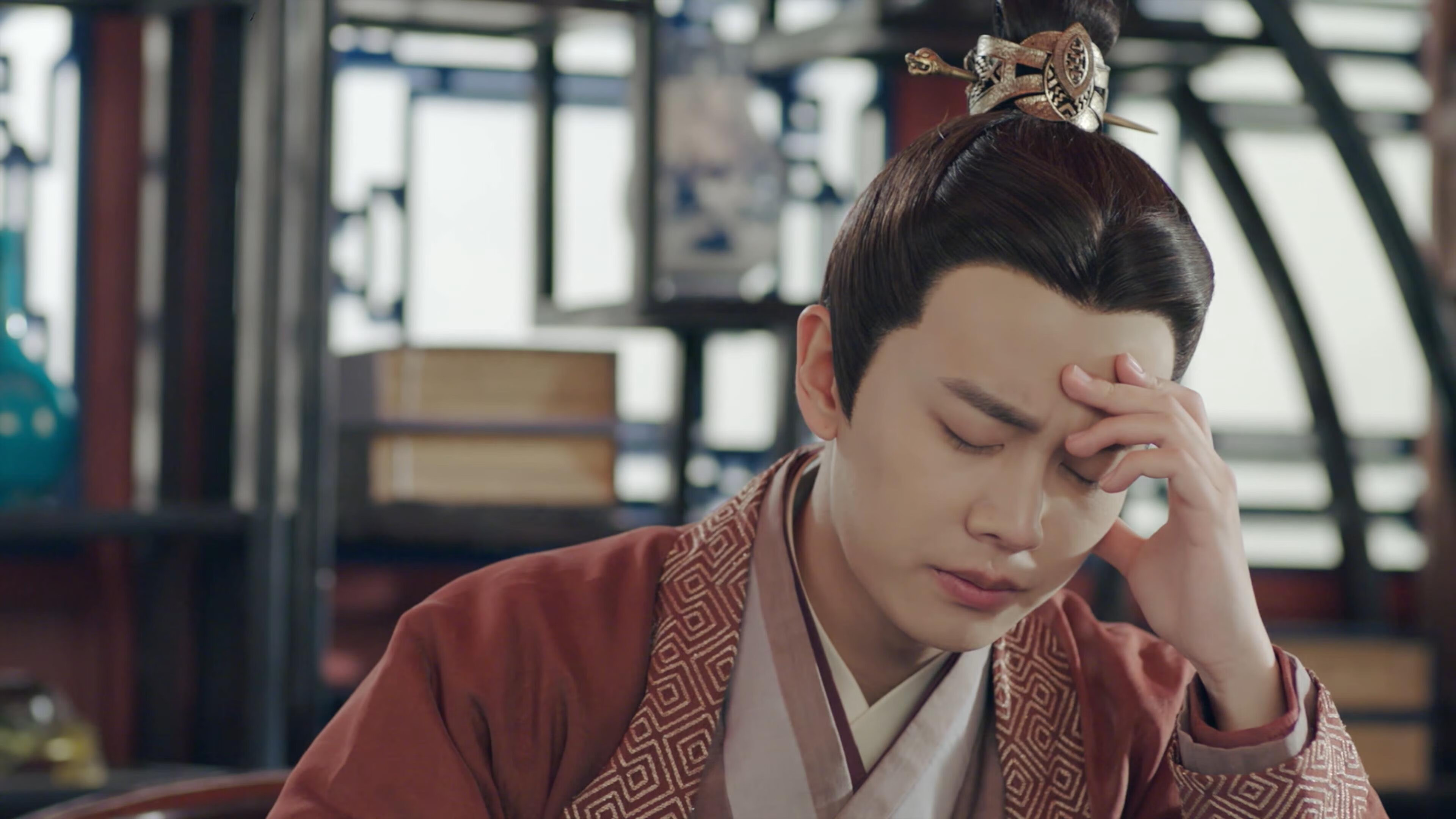 库里三分雨席卷赛场，雄鹿连续攻击波浇灭热火反击