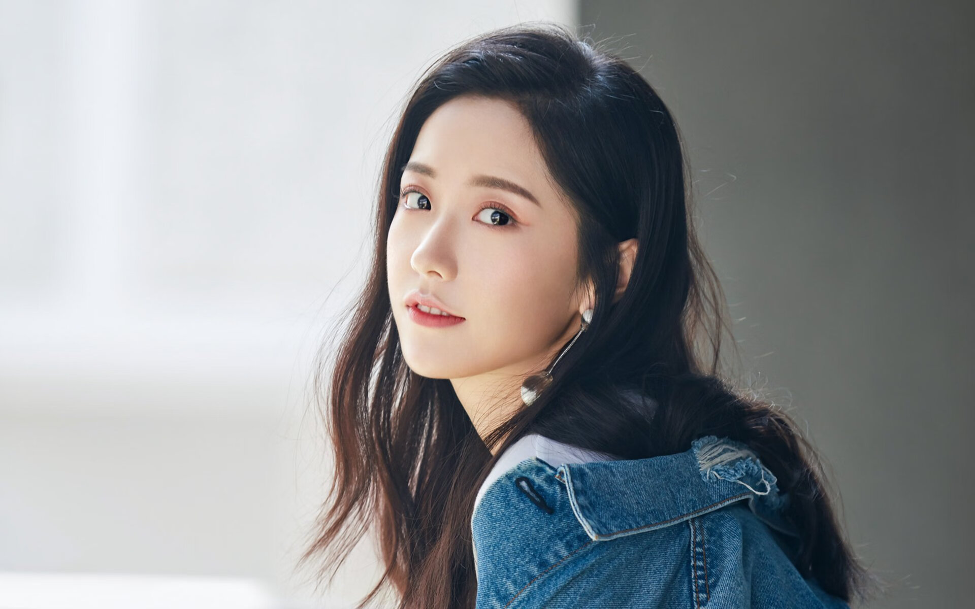 篮绿双线，当CBA王座更迭与世界杯绿茵风暴同时上演